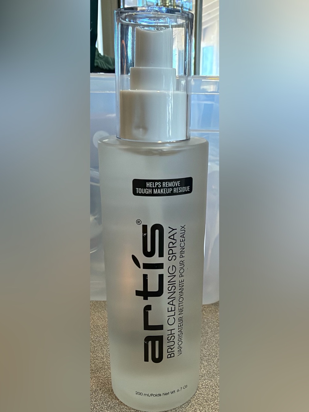 artis Brush Cleansing Spray — White & Clear Bottle